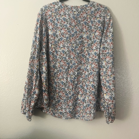 St. John's Bay Multicolor Floral Blouse 2x Button Up Long Sleeve Blue Green Ivor - Picture 10 of 16